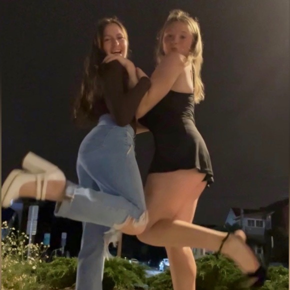 Meet your Posher, Alysha - Picture 1 of 5